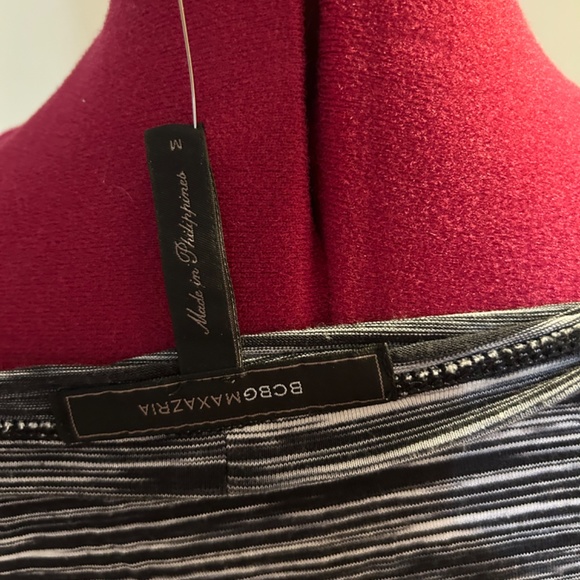 Mottled black and whit BCBG top - Picture 5 of 5